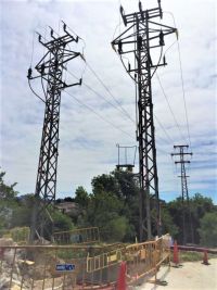 Endesa retira el darrer tram de línia elèctrica aèria del barri de Sant Pere d’Òdena