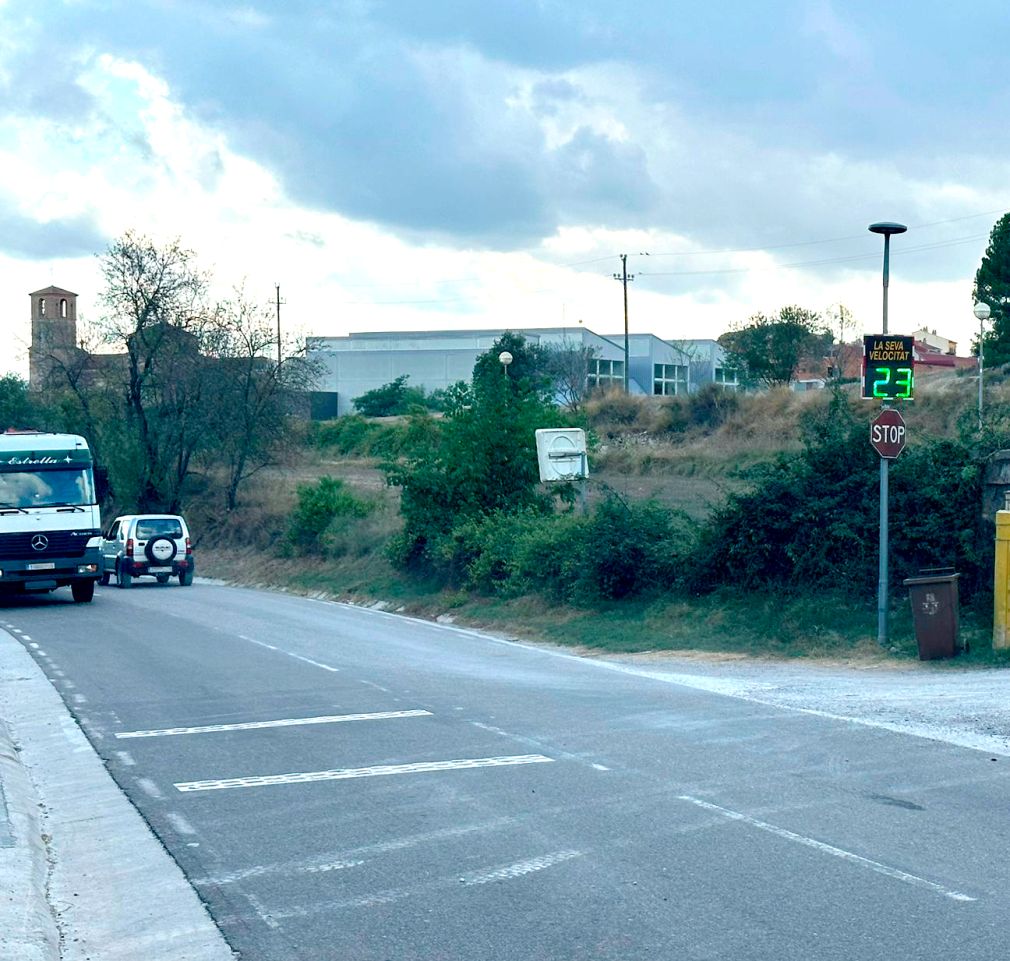 S’ha instal·lat un radar pedagògic per controlar l&#039;excés de velocitat a diferents punts del municipi